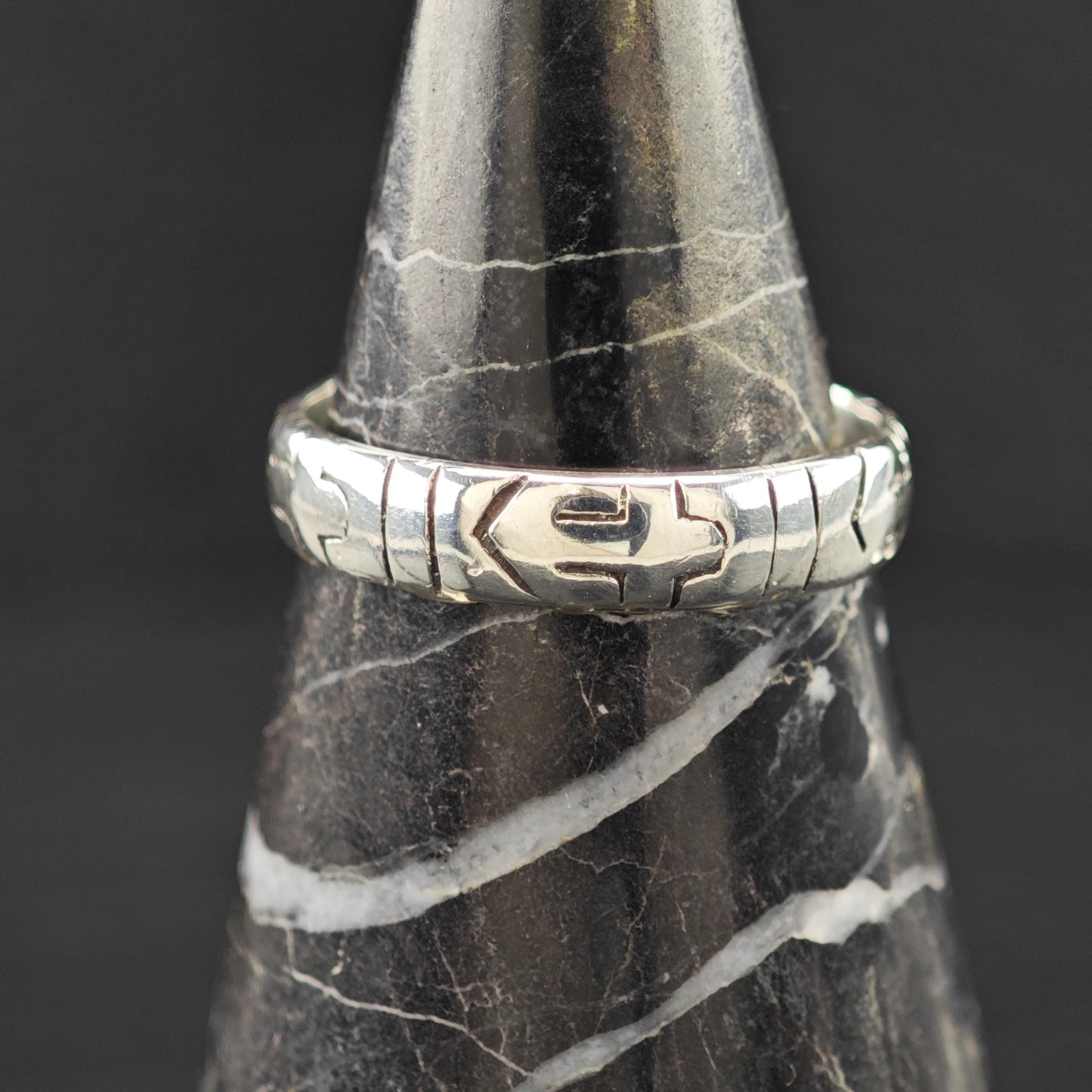 Sterling Silver Band Ring Simple 4.5mm Wide Size 8 1/2 R6233