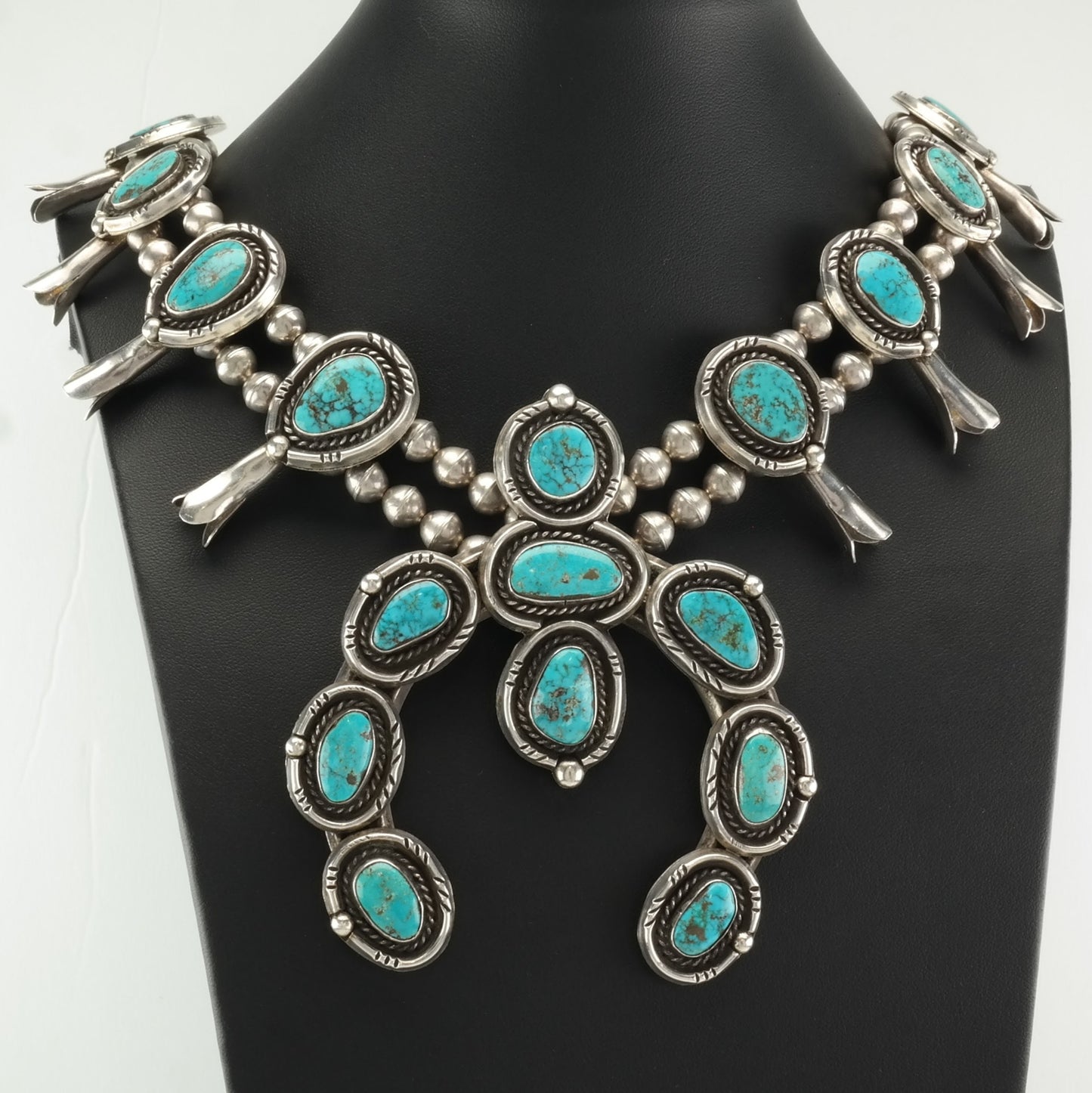 Vintage Native American Sterling Silver Blue Turquoise Necklace Squash Blossom