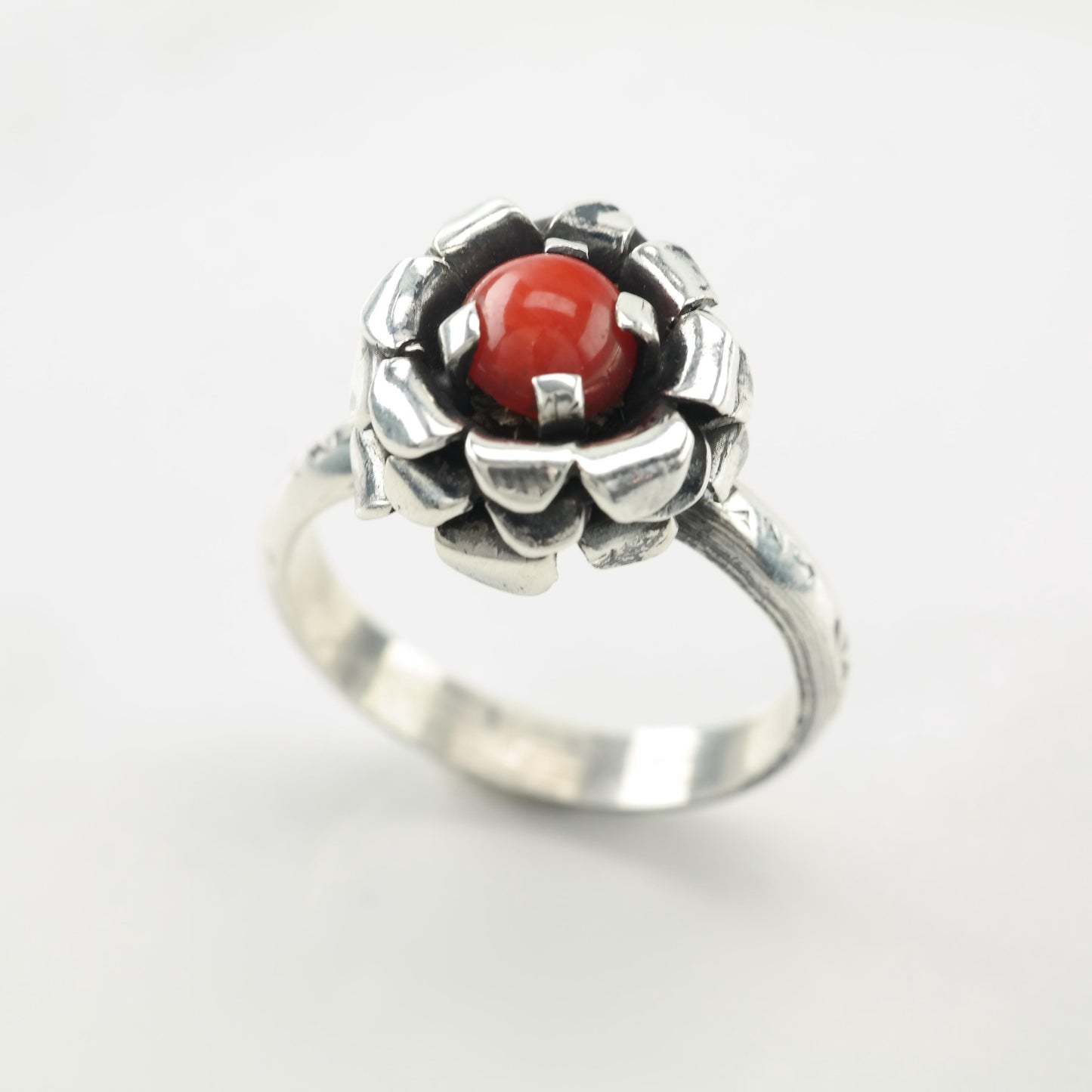 Studio Coral Sterling Silver Ring Sz8 1/4 R5527