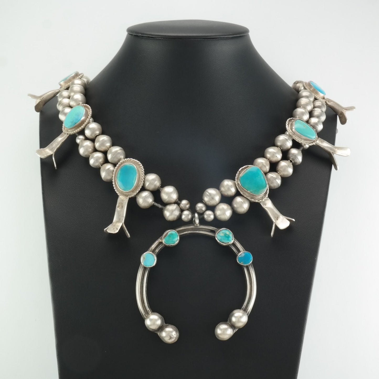 Antique Native American Sterling Silver Blue Turquoise Hand Made Beads Necklace Squash Blossom