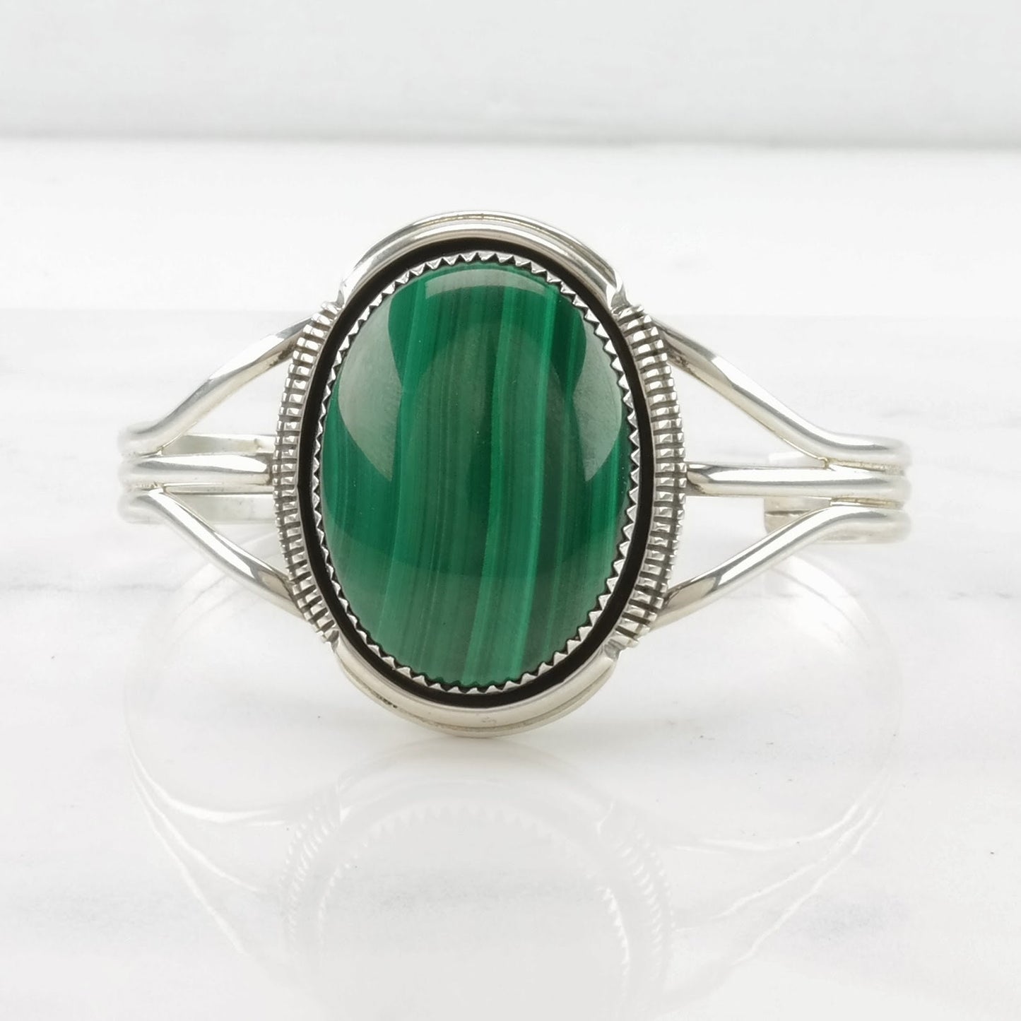 Vintage Native American Sterling Silver Cuff Bracelet Green Malachite