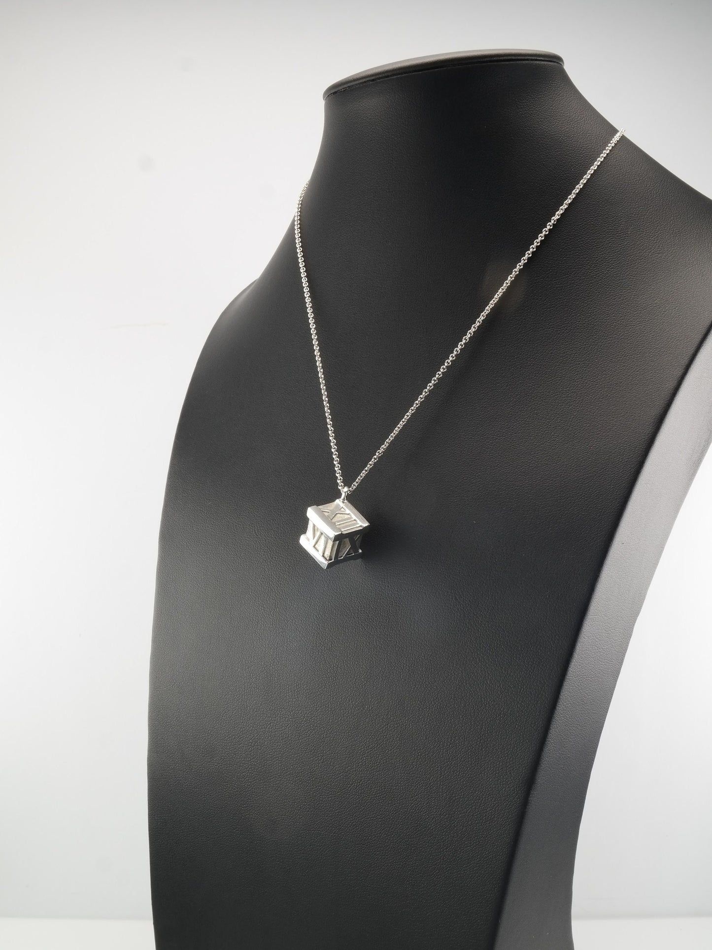 Vintage Tiffany & Co Sterling Silver Large Atlas Cube Necklace