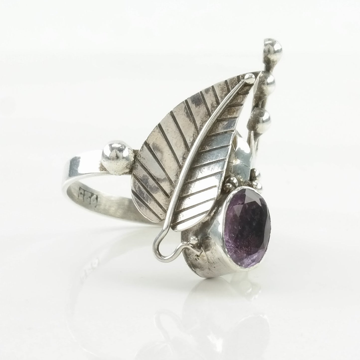 Vintage Sterling Silver Ring Amethyst Leaf Purple Size 6 3/4