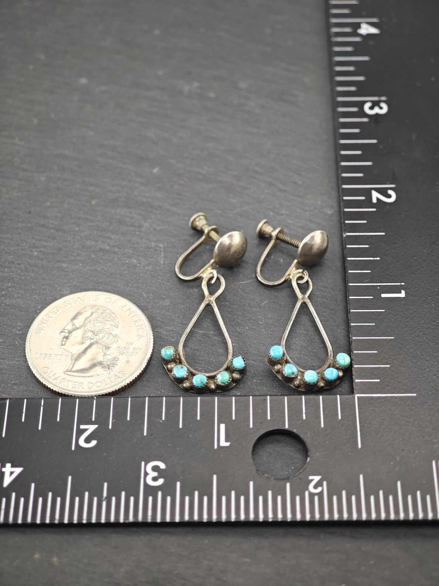 Zuni, Native American Screw Back Earrings Sterling Silver ER2871