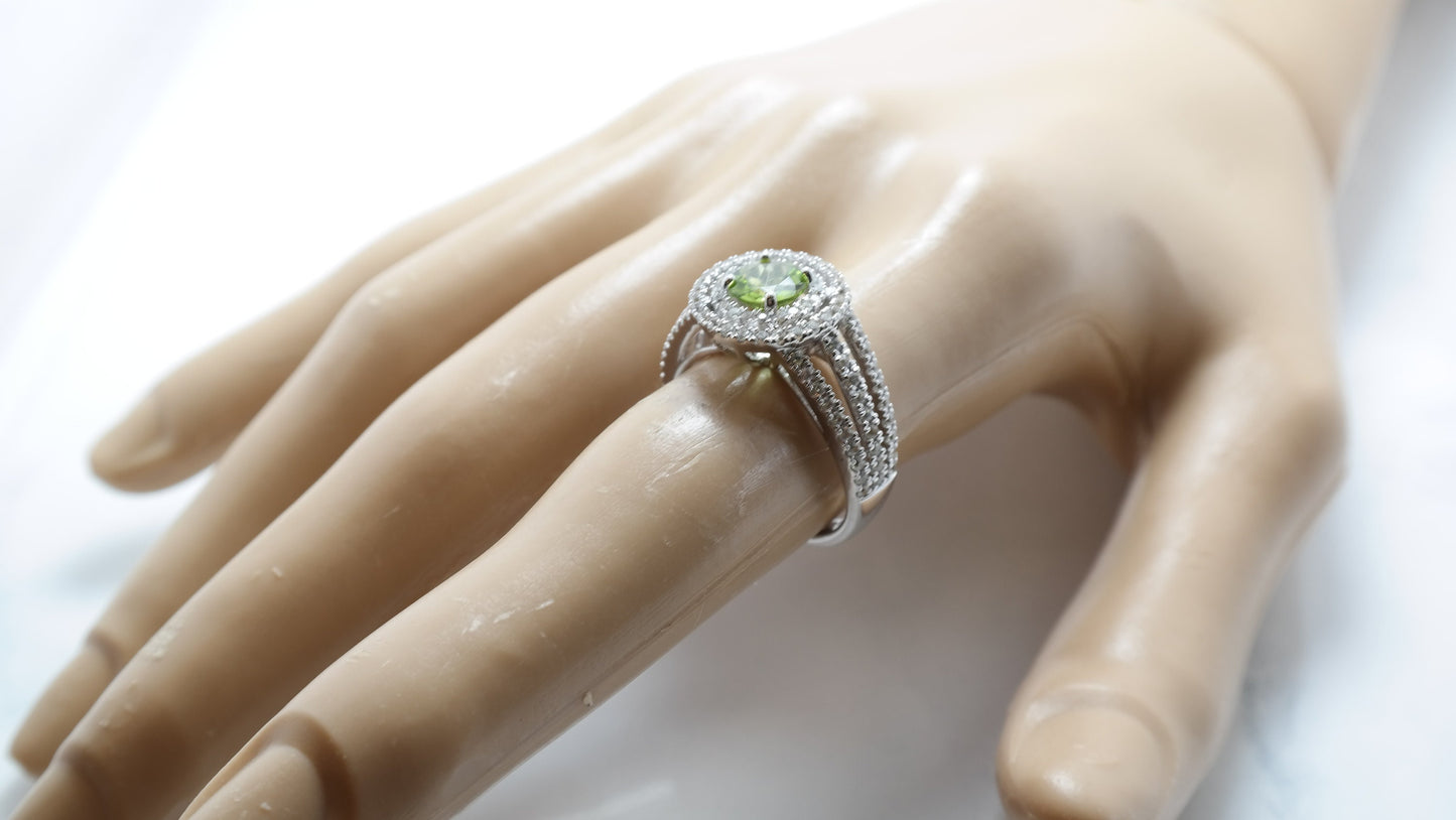 Sterling Silver Ring Peridot White Topaz Sz7 R3183