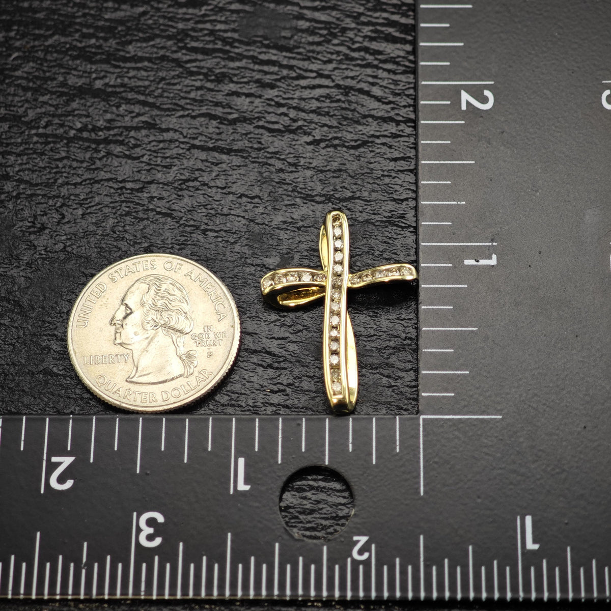 1/3 cttw Diamond 14K Gold Cross Pendant P3106