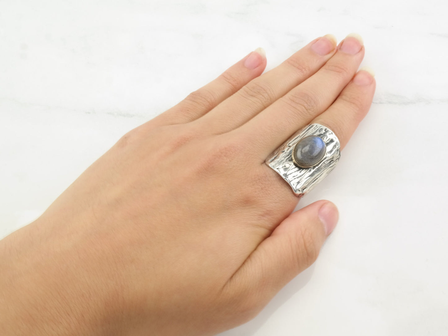 Vintage Modernist Ring Labradorite Textured Band Sterling Silver 7 1/2
