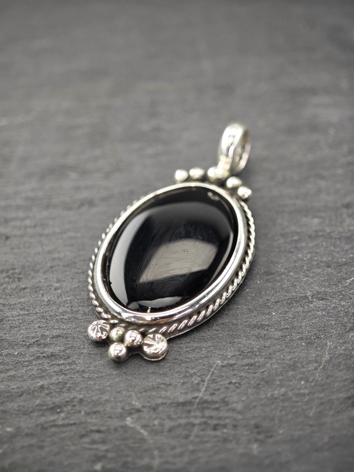 Southwest Oval Onyx Pendant, Sterling Silver