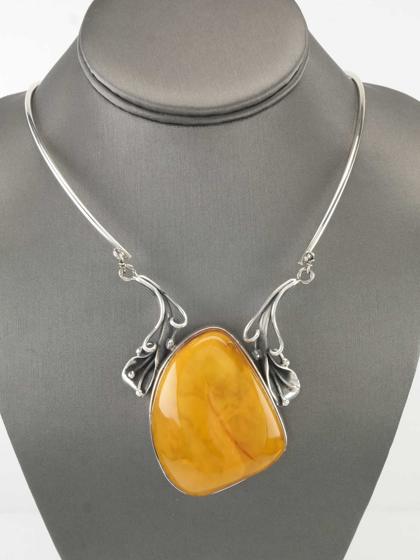 Vintage European Sterling Silver Yellow Amber Floral Necklace Choker