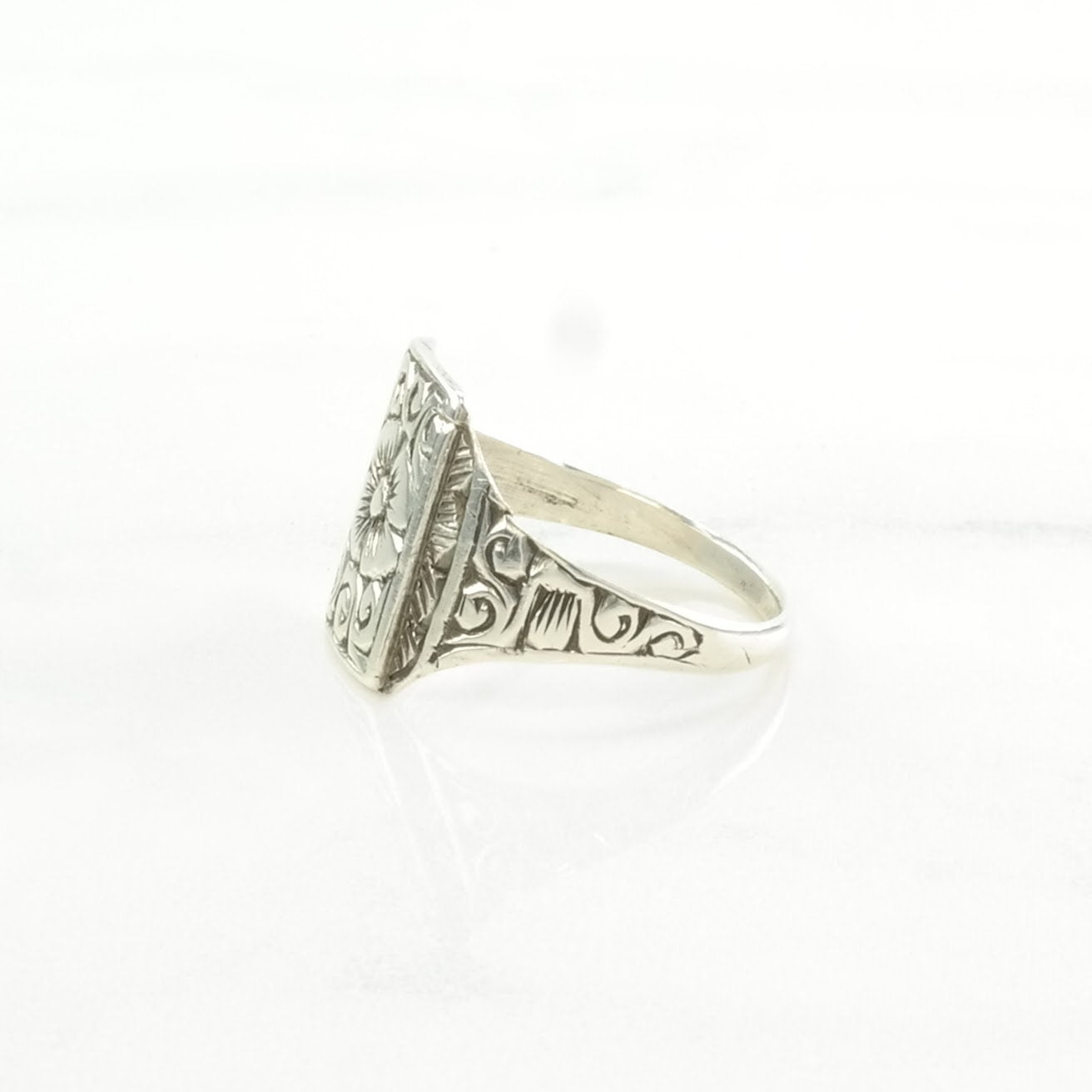 Vintage Antique Silver Ring Floral Hand Engraved Sterling Size 6 3/4, 7 1/4