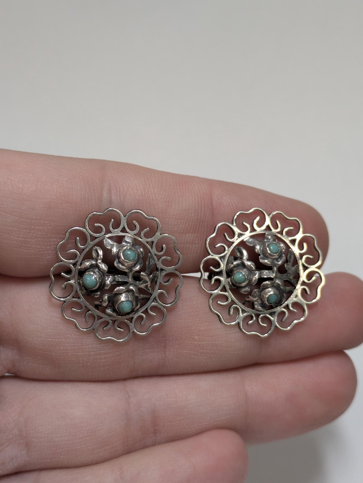 Vintage Mexico Green Faux Turquoise Floral, Filigree Screw Back Earrings Sterling Silver