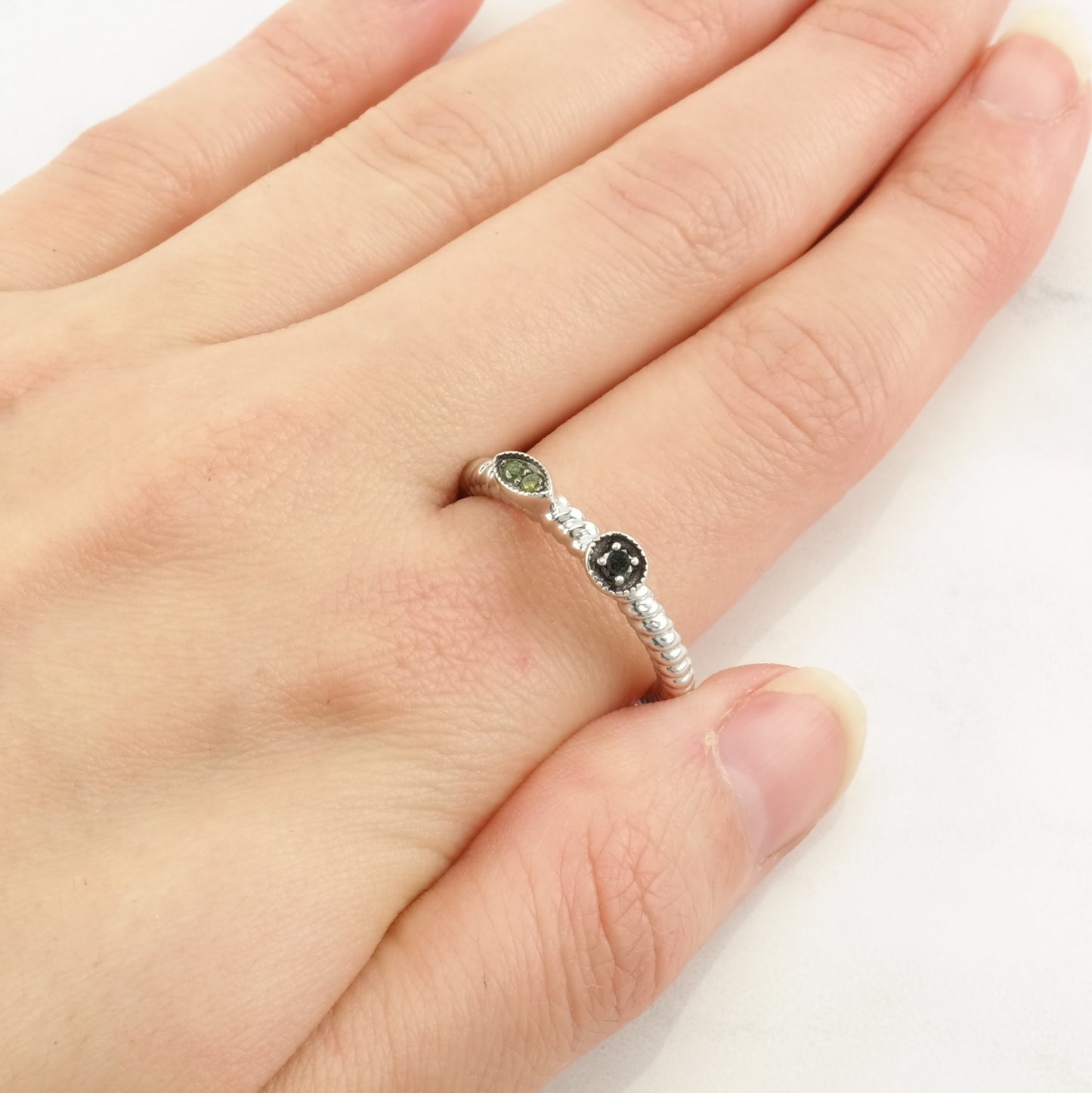 Vintage Sterling Silver Ring Black Diamond Green Diamond Size 7 1/4