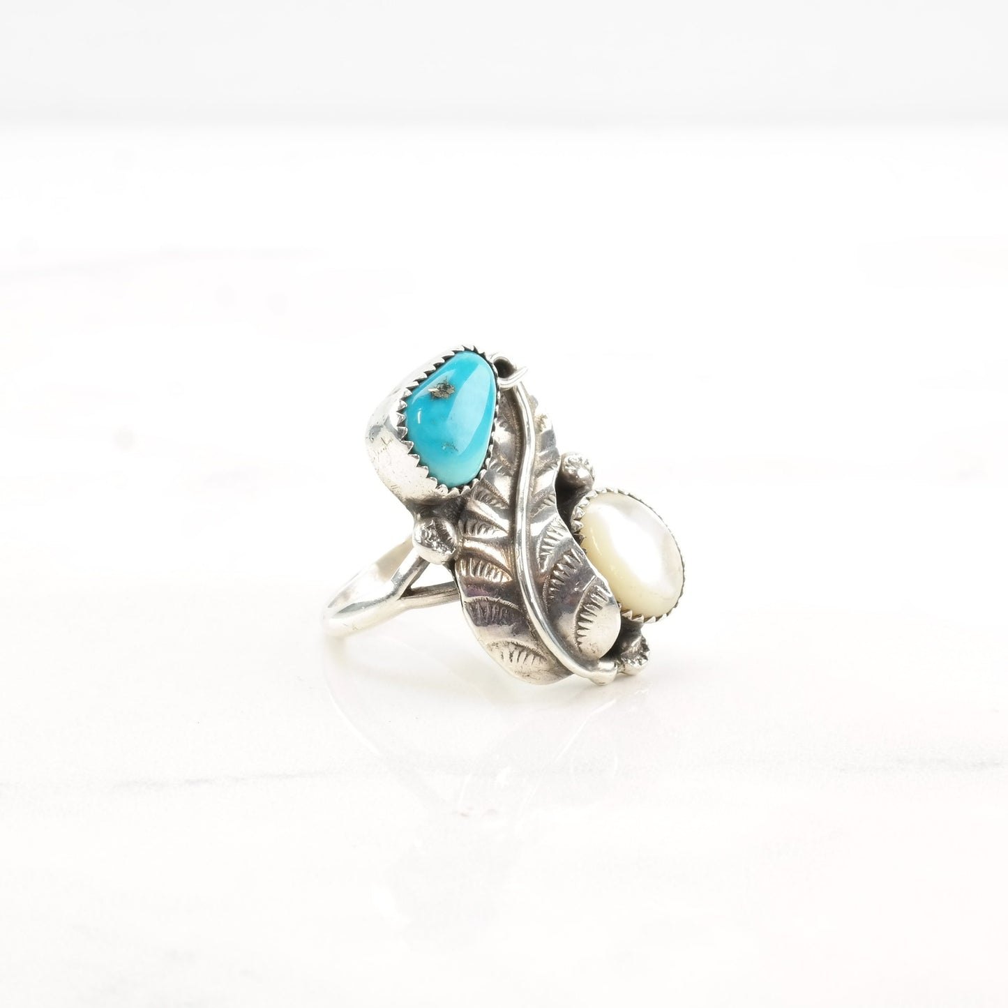 Vintage Native American Silver Ring MOP Turquoise Leaf Double Sterling Size 6 1/4
