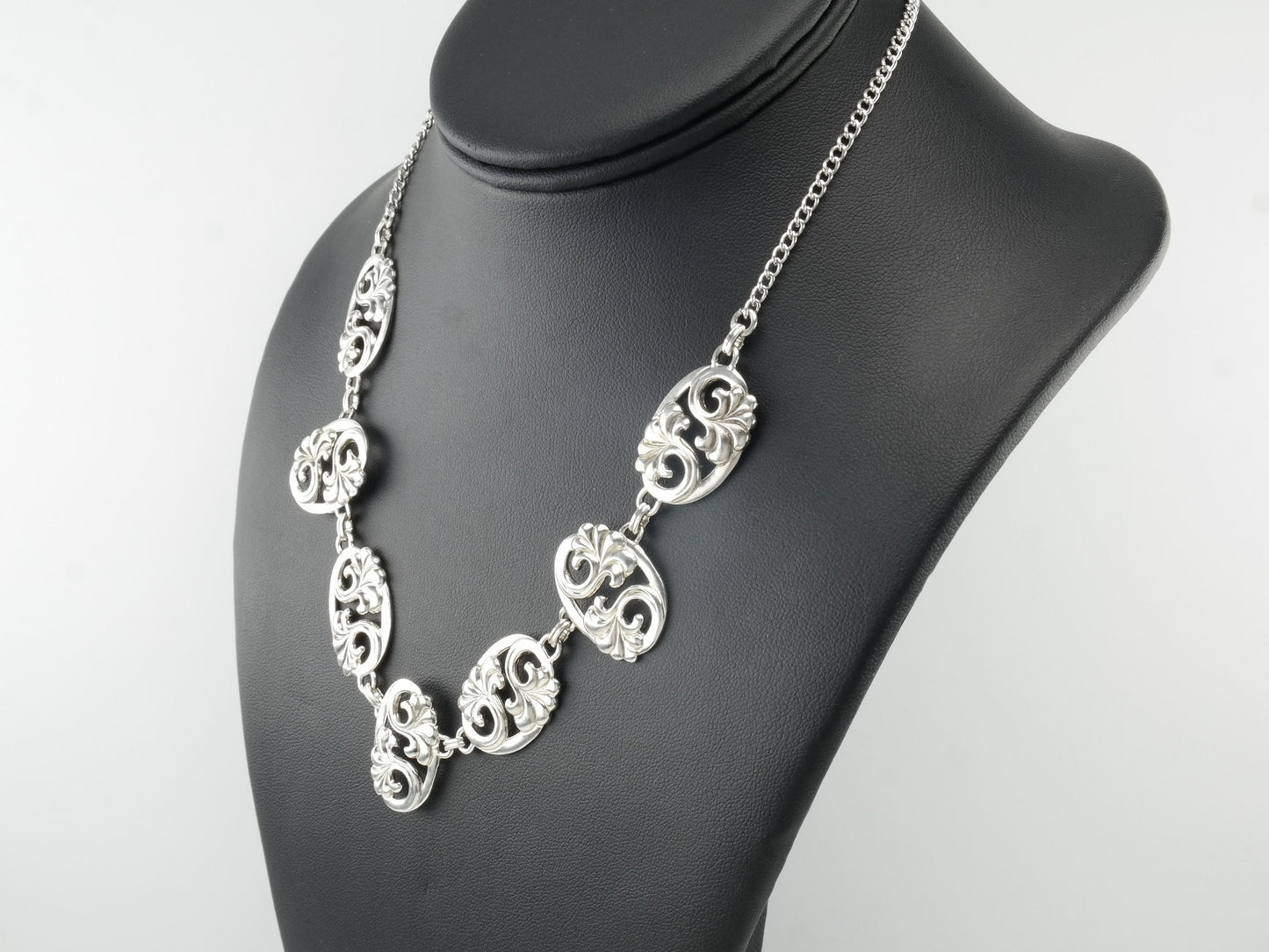 Vintage Sterling Silver Floral Necklace
