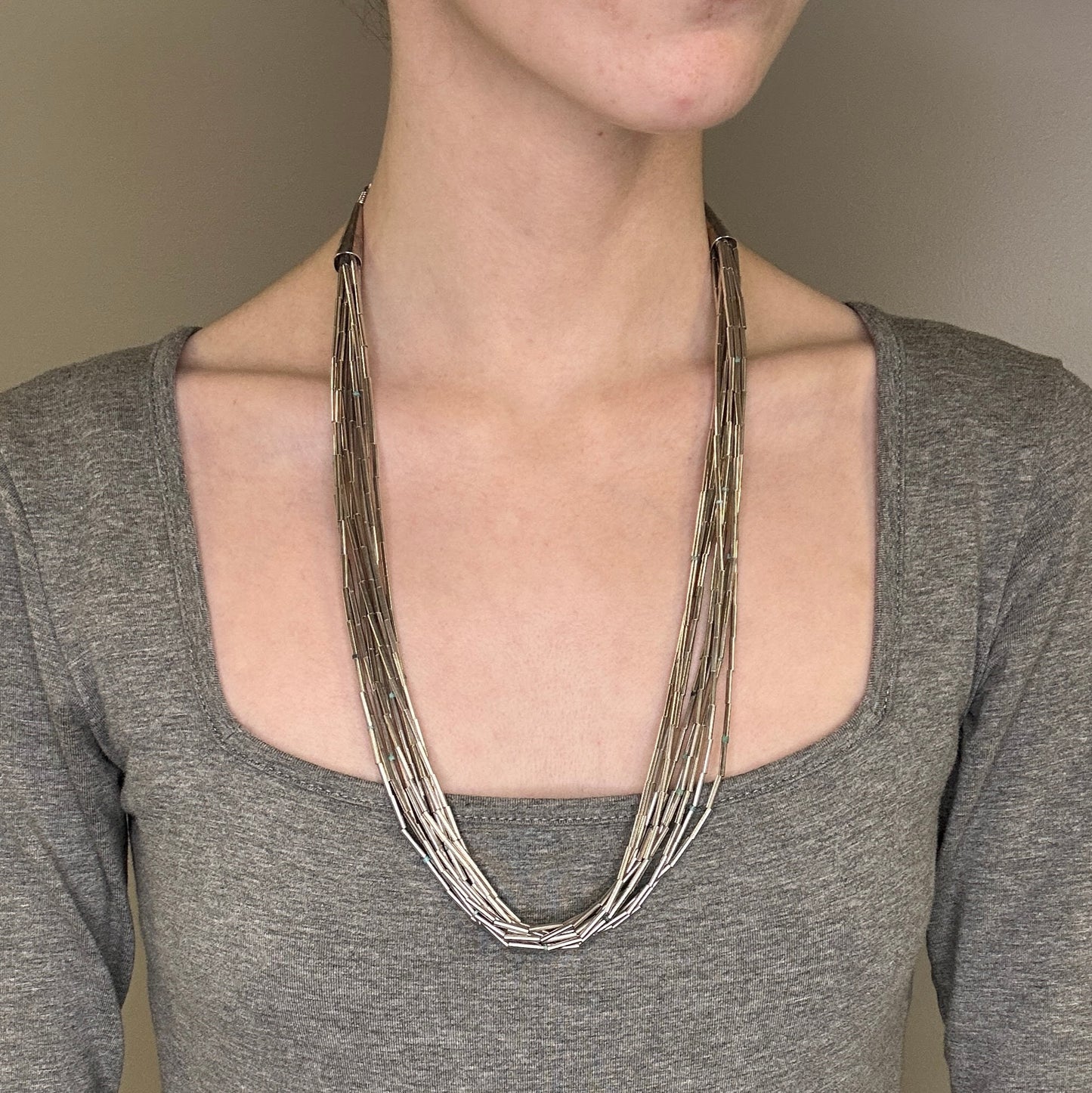 Vintage Southwest Sterling Silver Blue Turquoise Liquid Silver Necklace