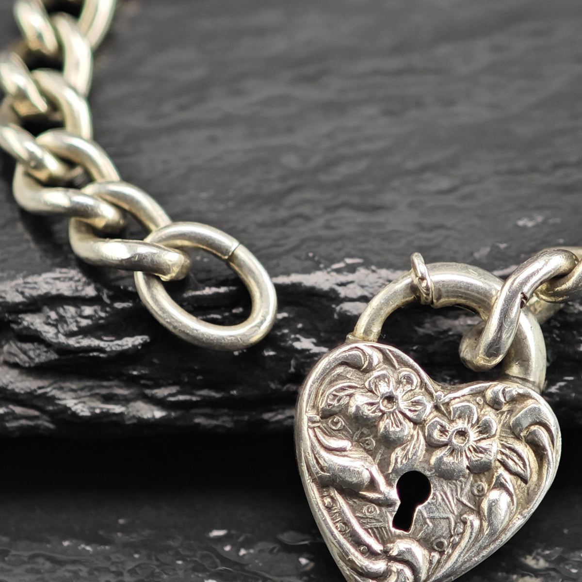 Antique Repousse Heart Lock Sterling Silver Bracelet Sz 6" BR3167