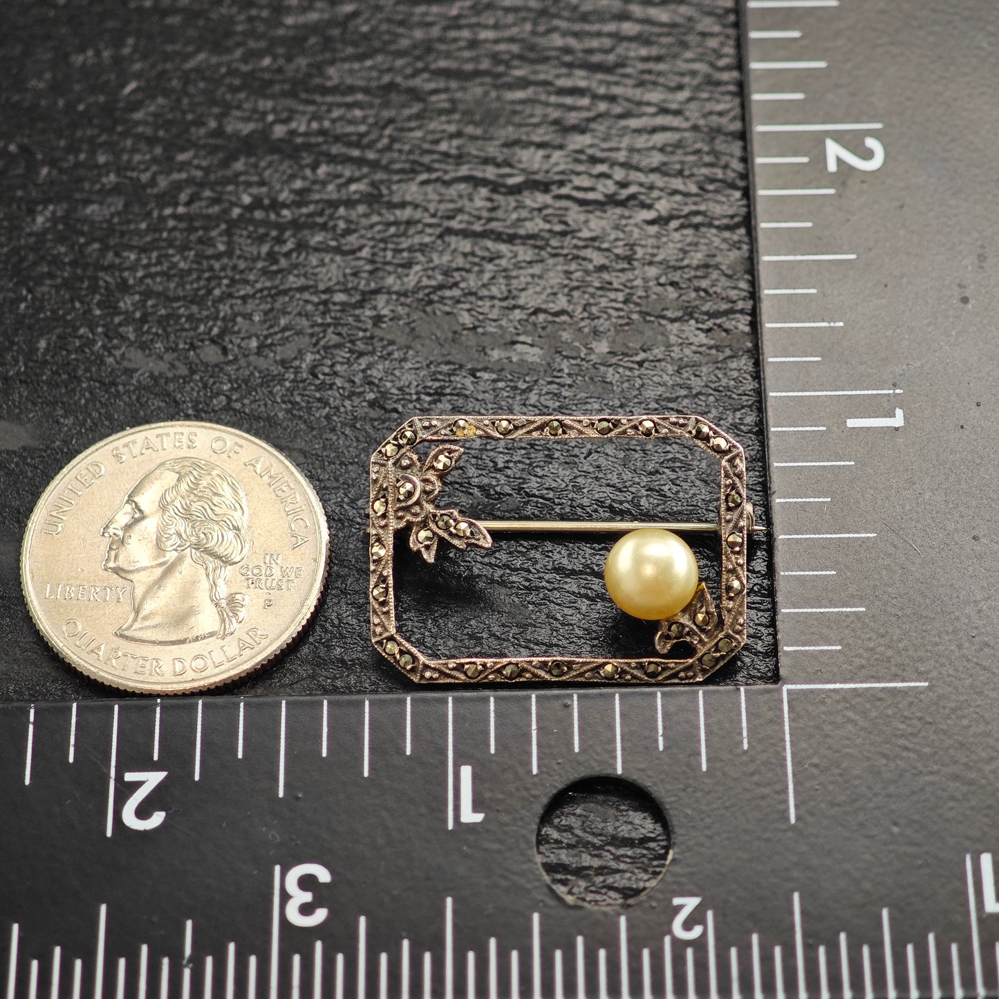 Art Deco Champagne Pearl Sterling Silver Brooch B2223