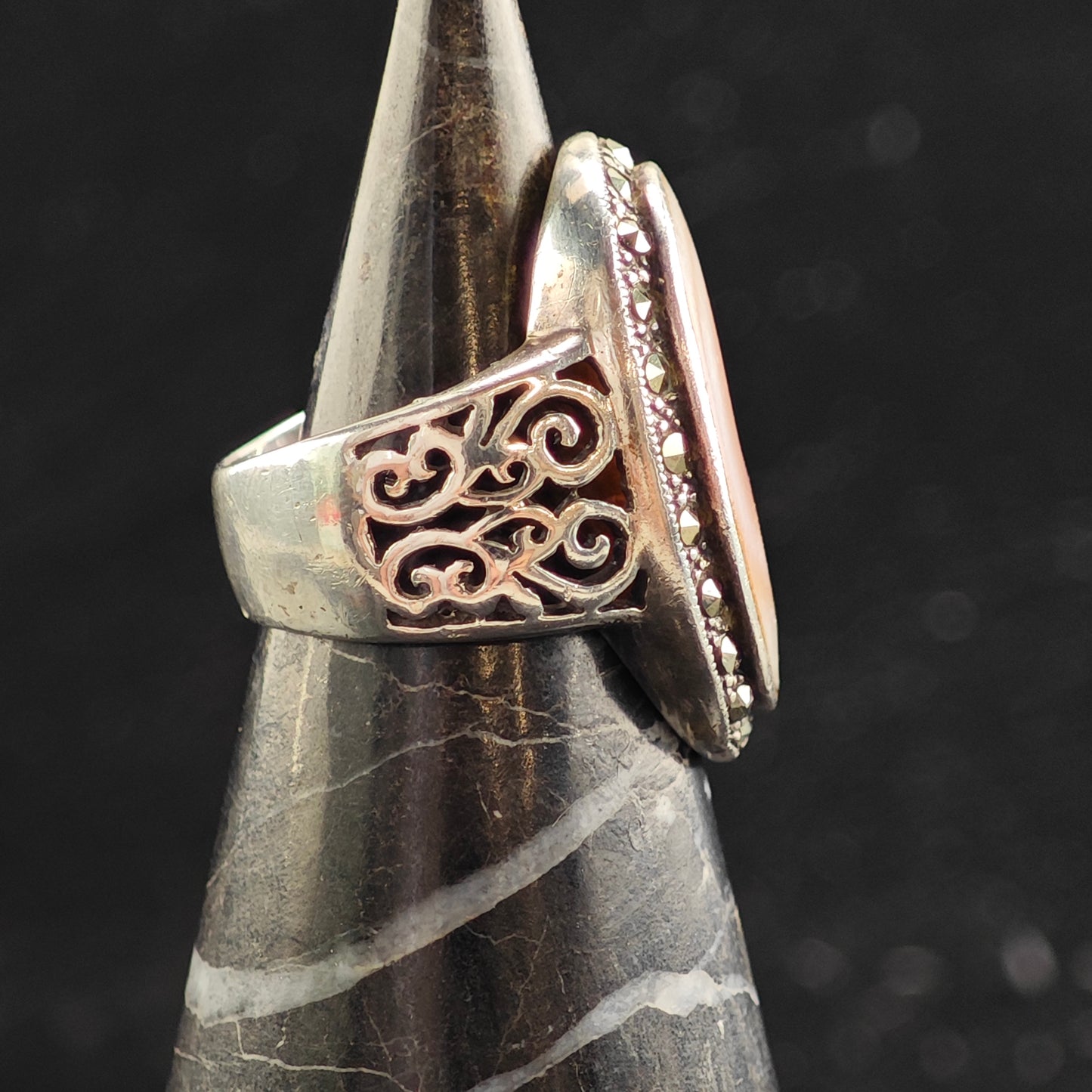 Art Deco Style Oval MOP Sterling Silver Ring Sz 6 R6481