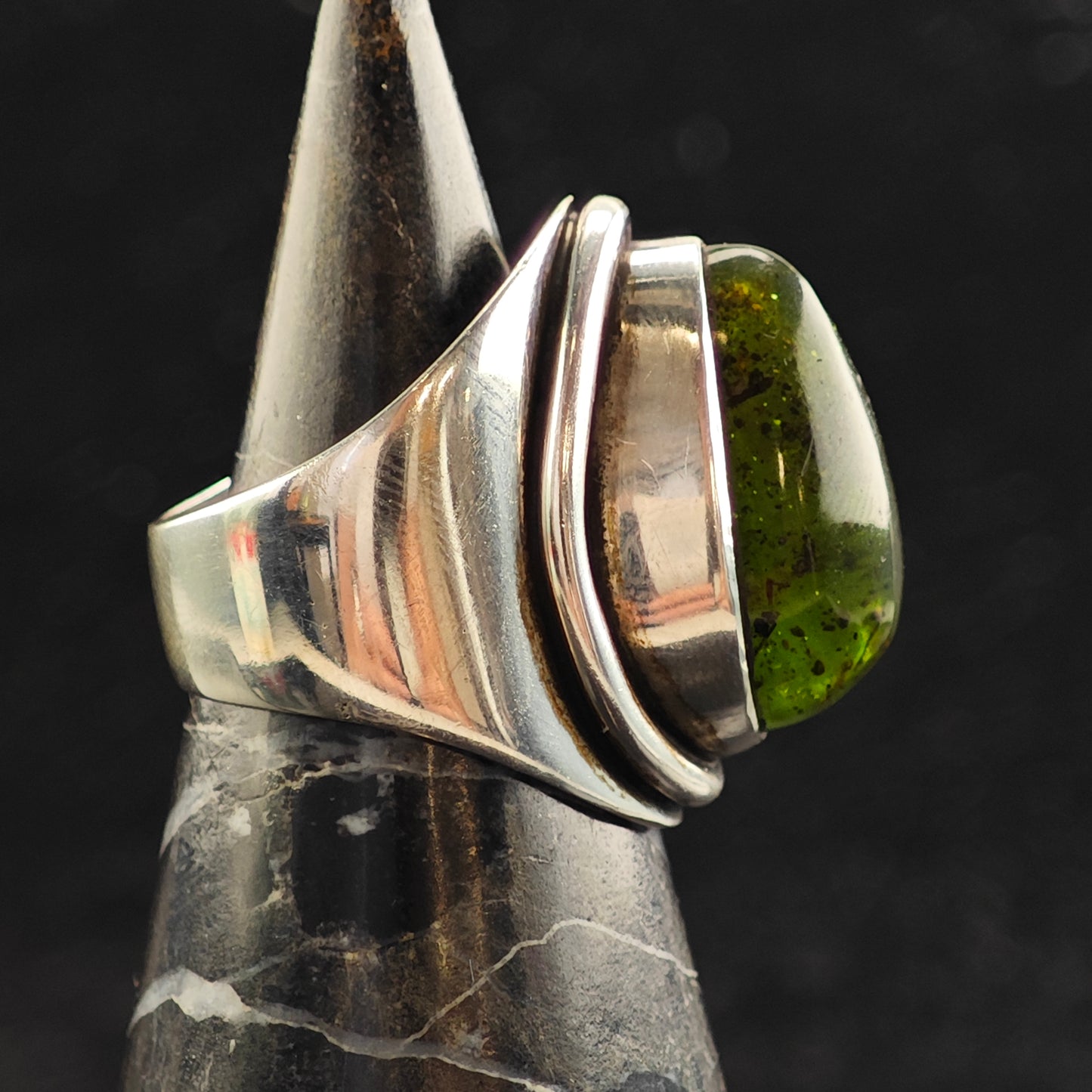 Green Amber Teardrop Sterling Silver Ring Sz 7 1/2