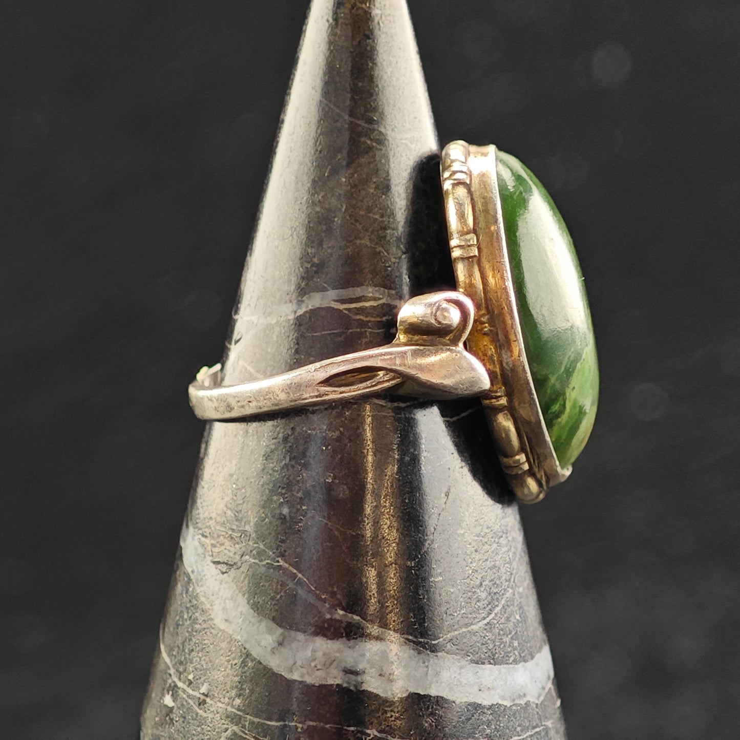 Green Stone Art Nouveau Sterling Silver Ring Sz 6 3/4 R6501