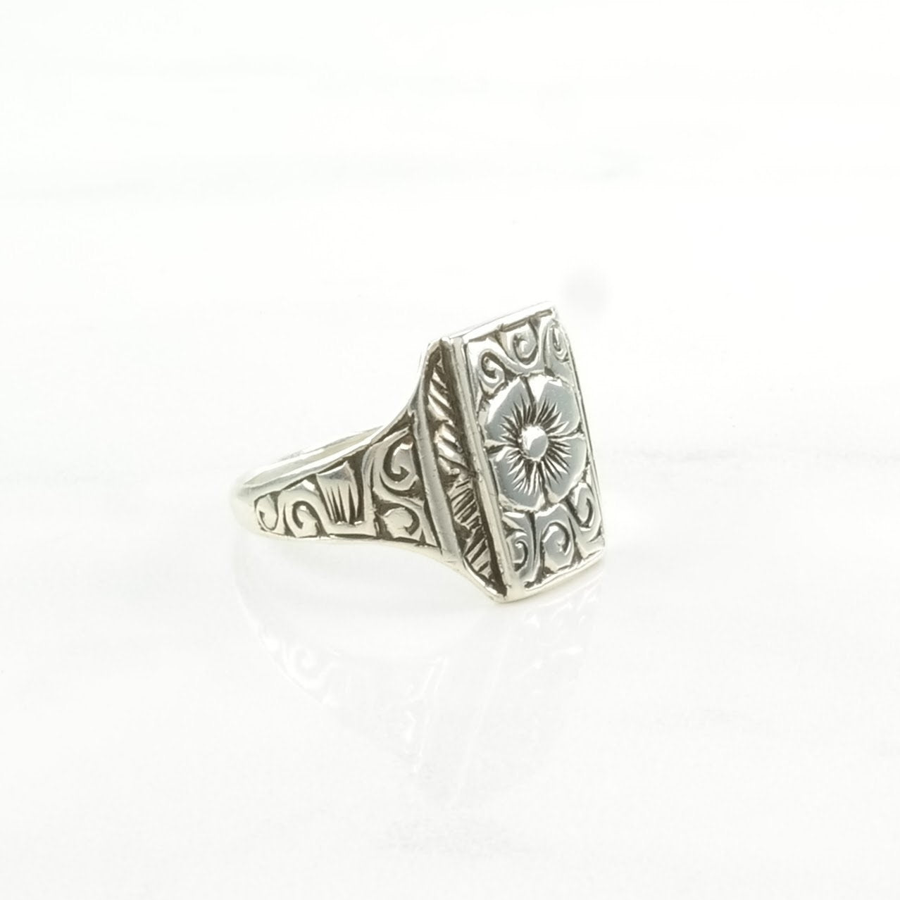 Vintage Antique Silver Ring Floral Hand Engraved Sterling Size 6 3/4, 7 1/4
