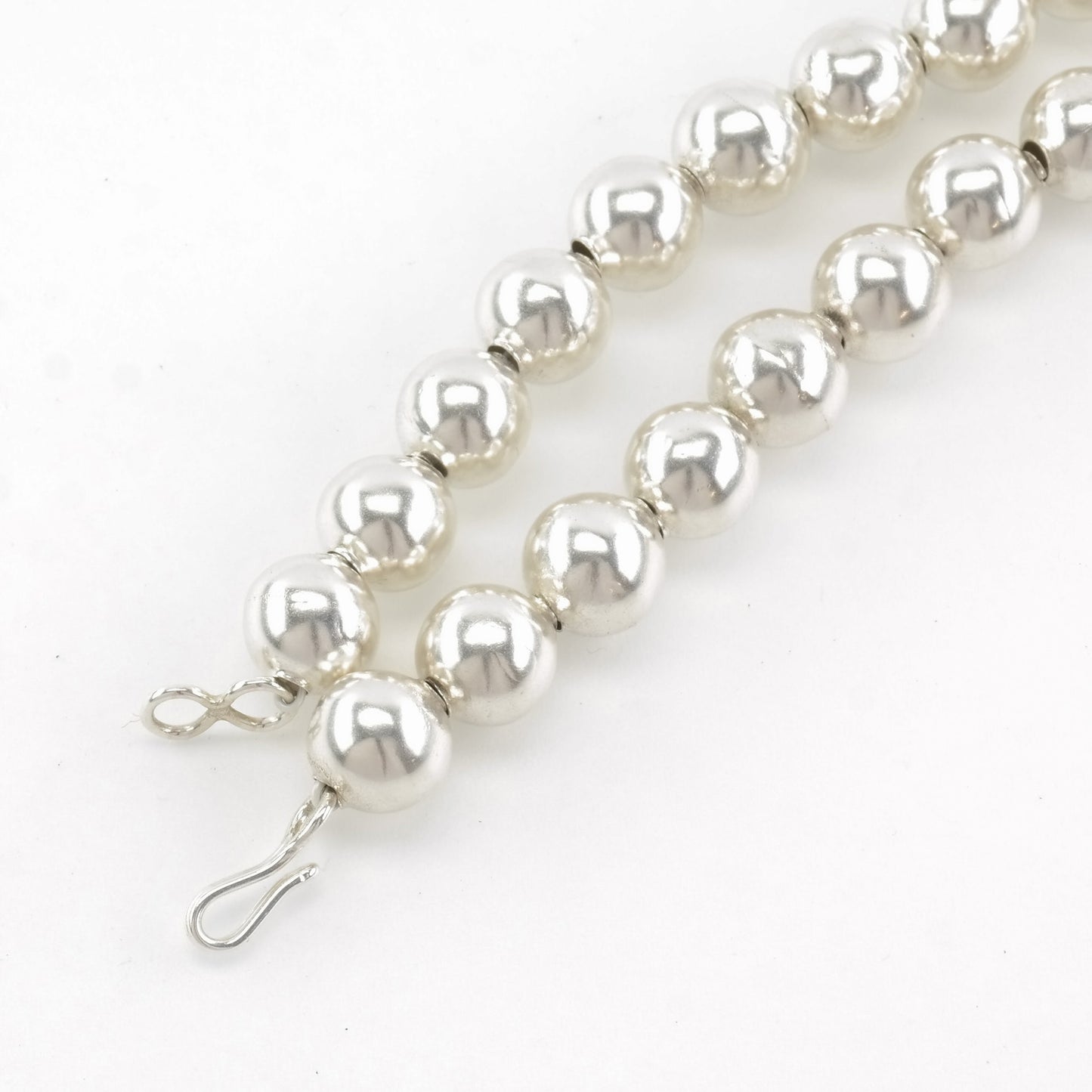 Vintage Southwest Sterling Silver 14 - 10mm Graduating Bead Necklace