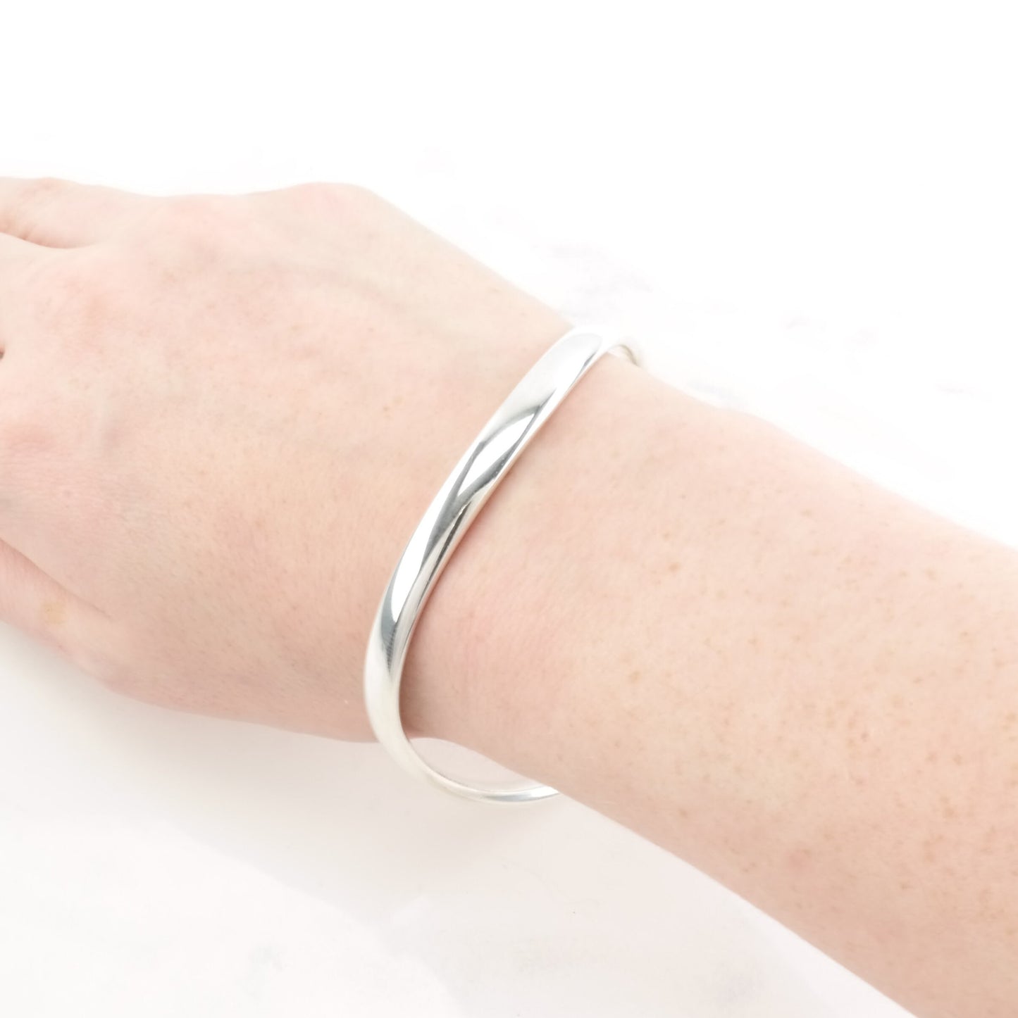 Georg Jensen 237A Sterling Bangle Bracelet Abstract Wave by Astrid Fog BR2503