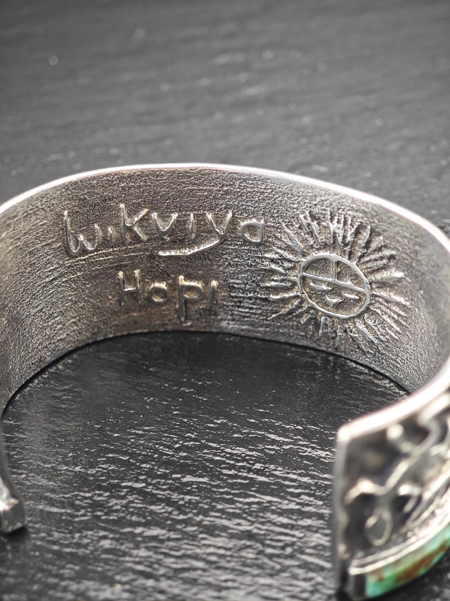 Hopi, Steve LaRance, Native American Tufa Cast Inlay, Lizard Cuff Bracelet Sterling Silver
