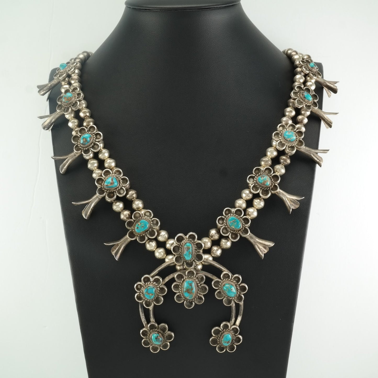 Vintage Native American Sterling Silver Blue Blue Gem, Turquoise Floral Squash Blossom Necklace