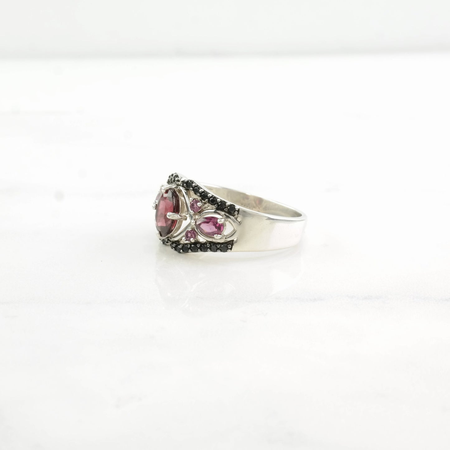 Vintage Sterling Silver Ring Raspberry Rhodolite Garnet Faceted Onyx Red, Purple, Black Size 11
