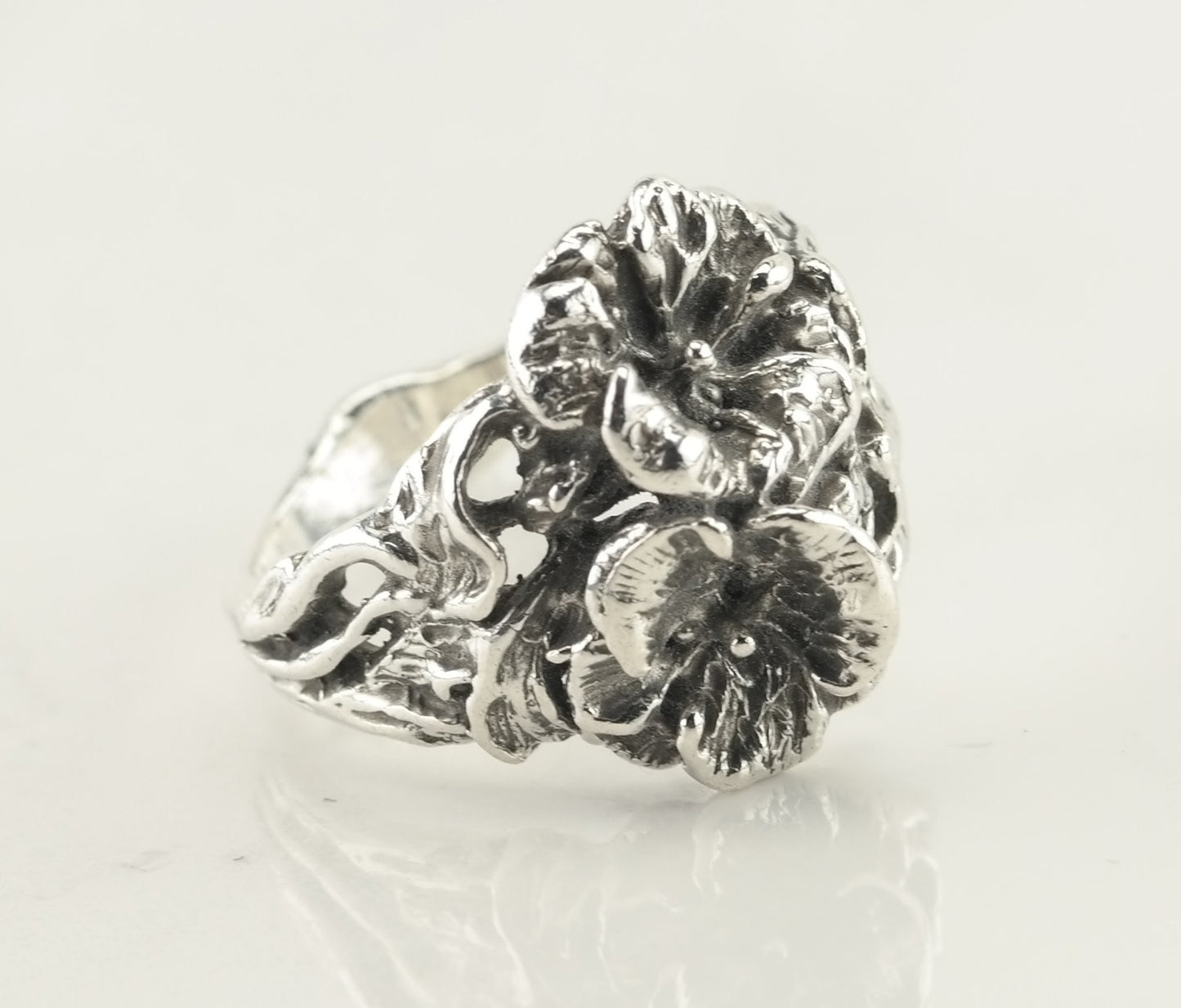 Vintage Sterling Silver Flower Ring Size 6 1/2