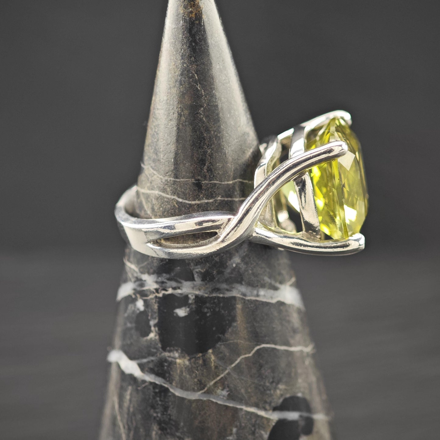 Lemon Quartz Statement Ring - Sterling Silver Size 7