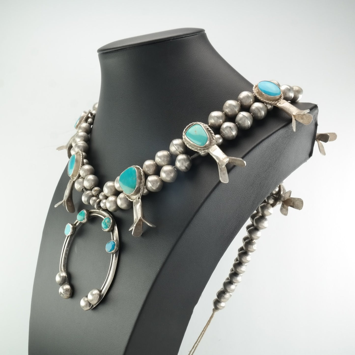 Antique Native American Sterling Silver Blue Turquoise Hand Made Beads Necklace Squash Blossom