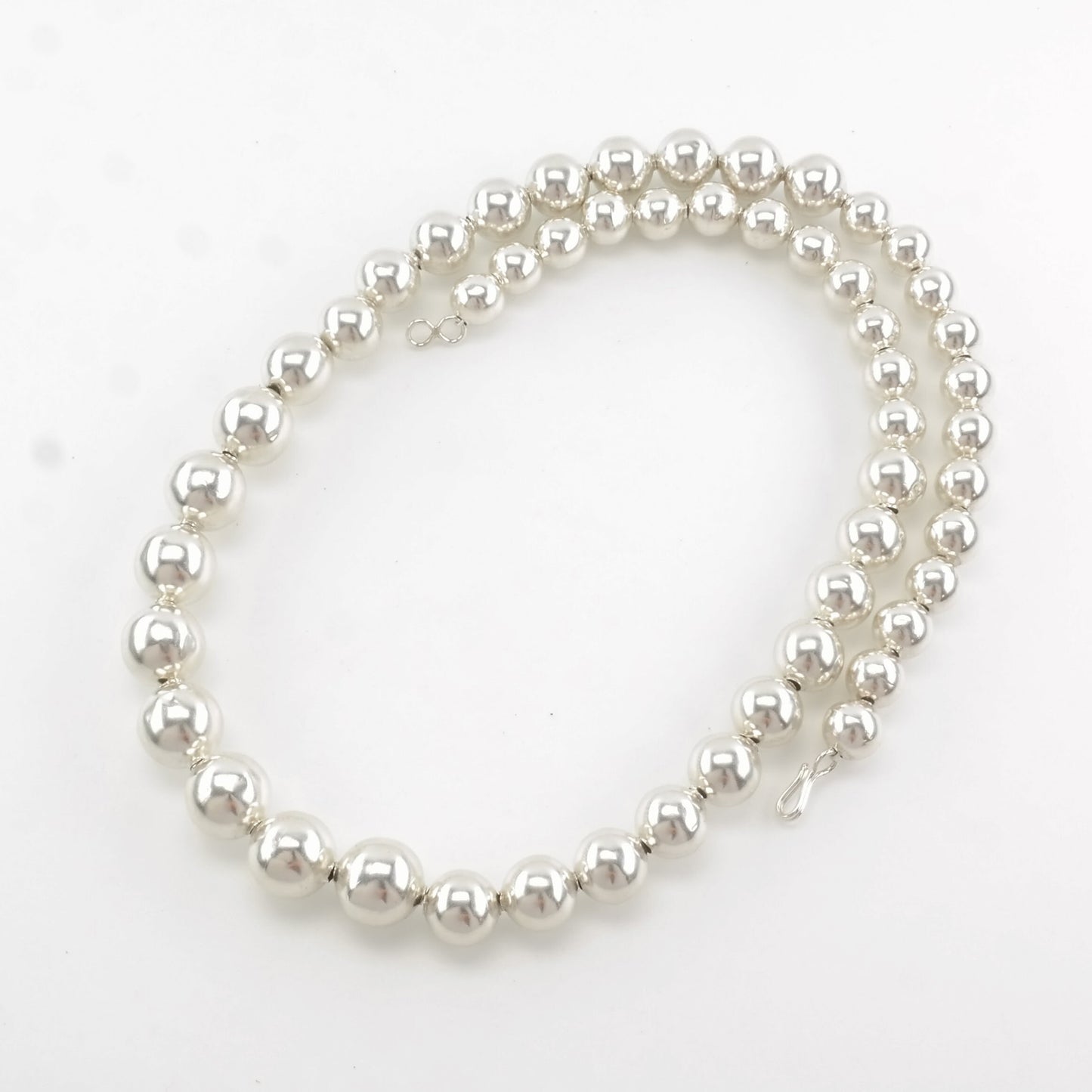 Vintage Southwest Sterling Silver 14 - 10mm Graduating Bead Necklace