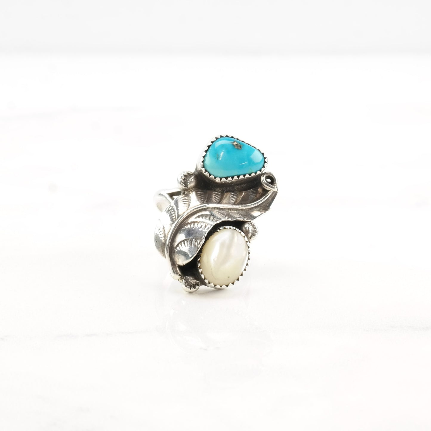 Vintage Native American Silver Ring MOP Turquoise Leaf Double Sterling Size 6 1/4
