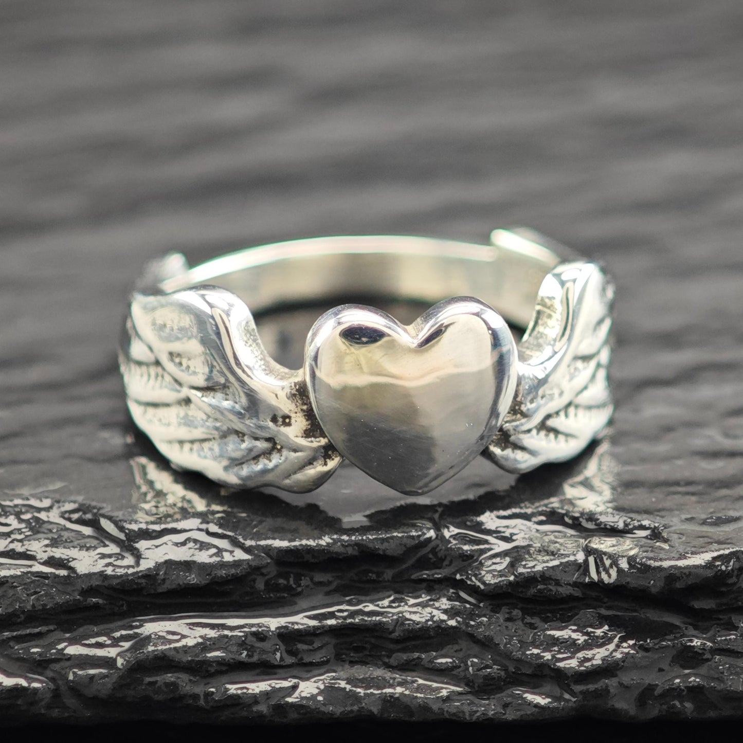 Retired James Avery Let Love Soar Ring