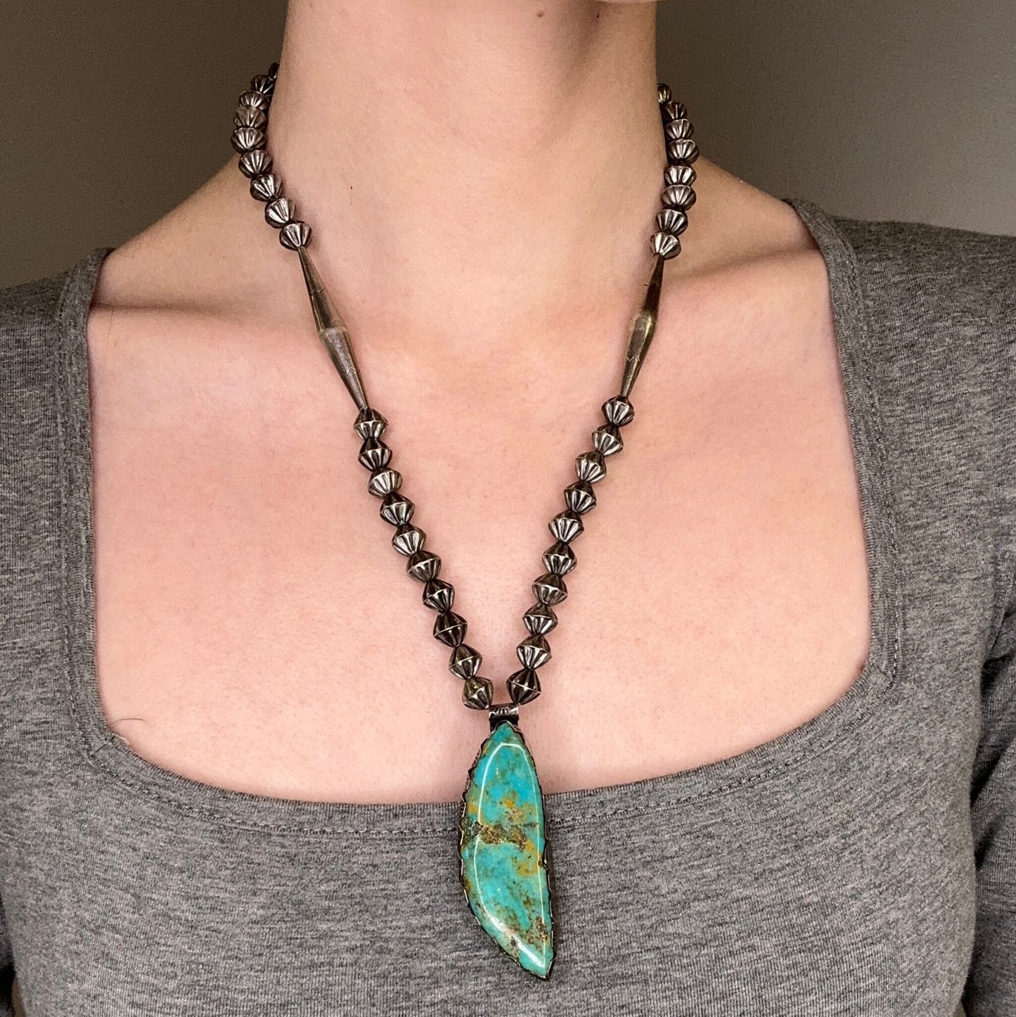 Vintage Southwest Sterling Silver Blue Turquoise Fluted Beads Necklace