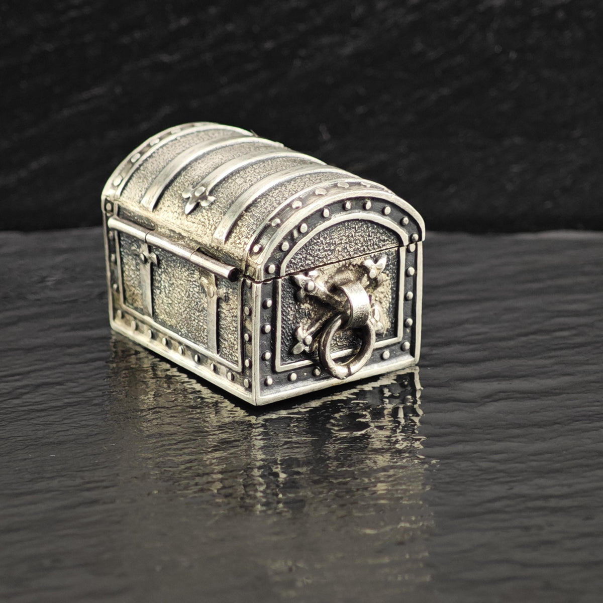 Vintage Sterling Silver Trinket Treasure Chest MISC0409