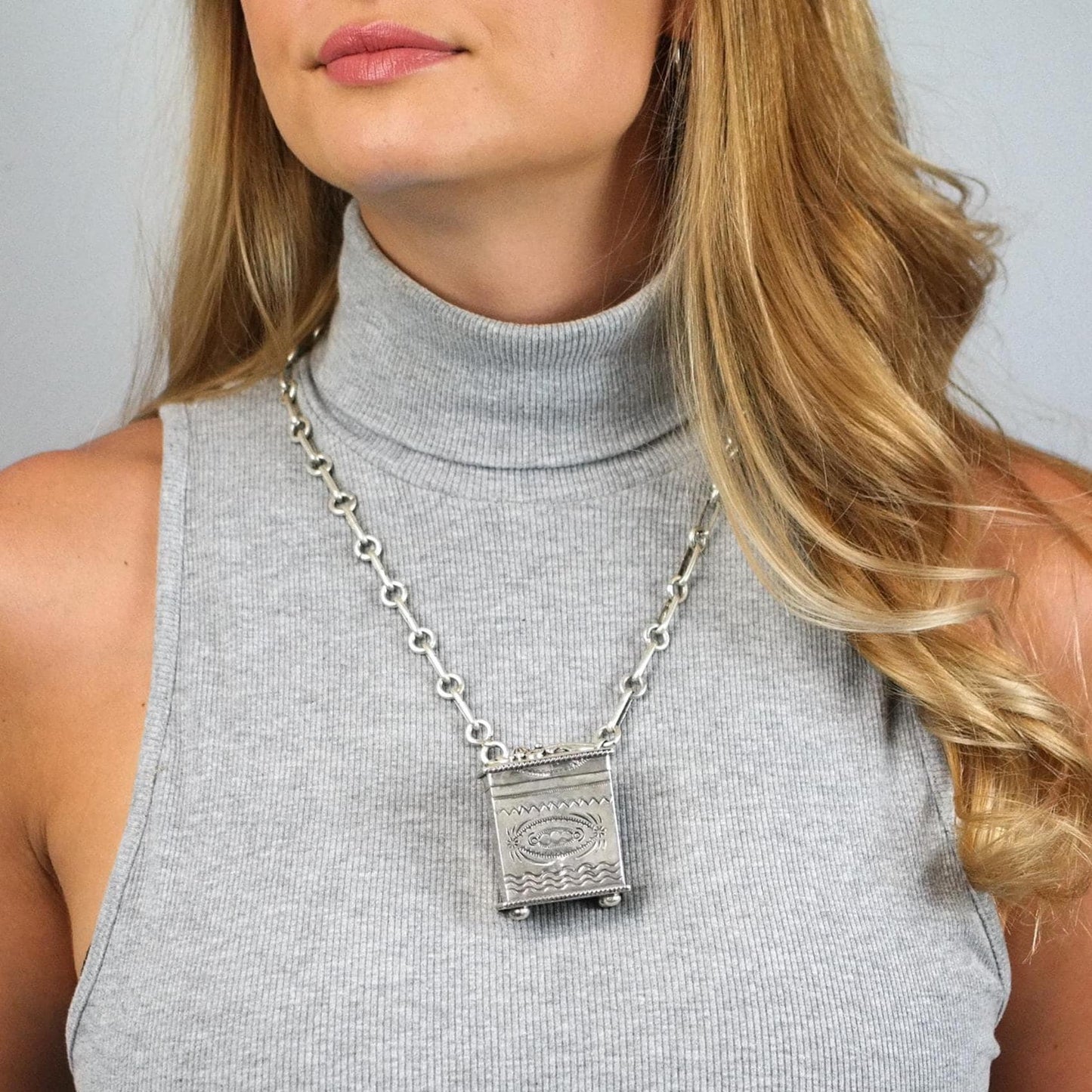 Ben Begay Trinket Box, Stamped Sterling Silver, Feather Necklace N1630