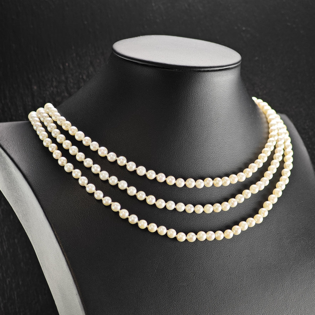 5mm White Pearl Tri-Strand 14K Gold Clasp Beaded Necklace N2776
