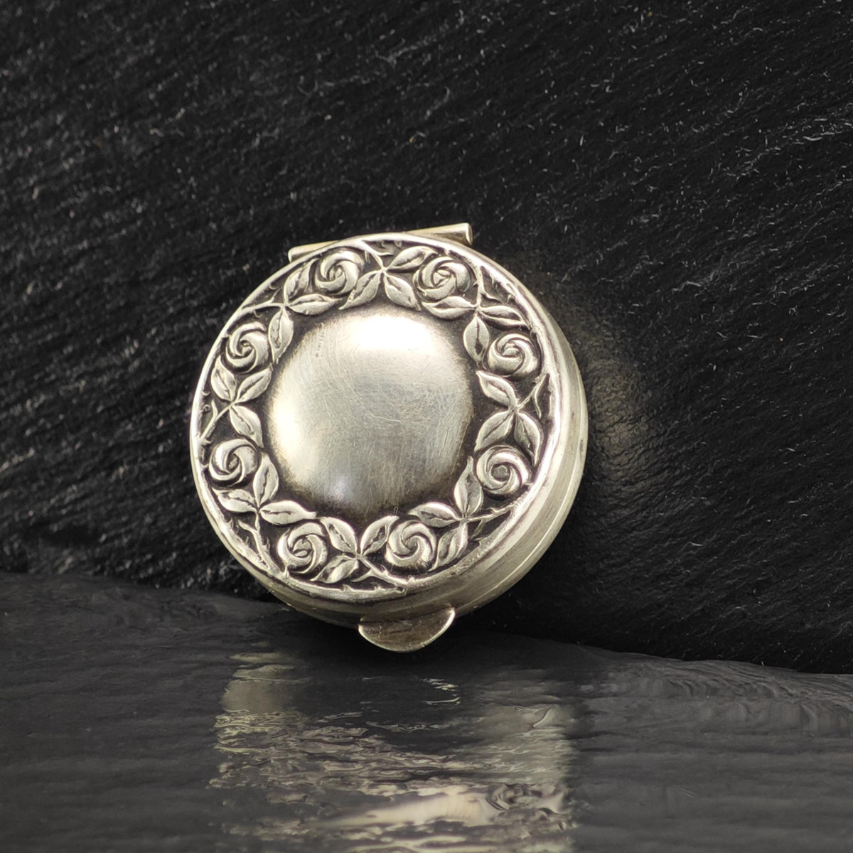 Vintage Rose Repousse Trinket Box Sterling Silver By The Thomae Co MISC0423