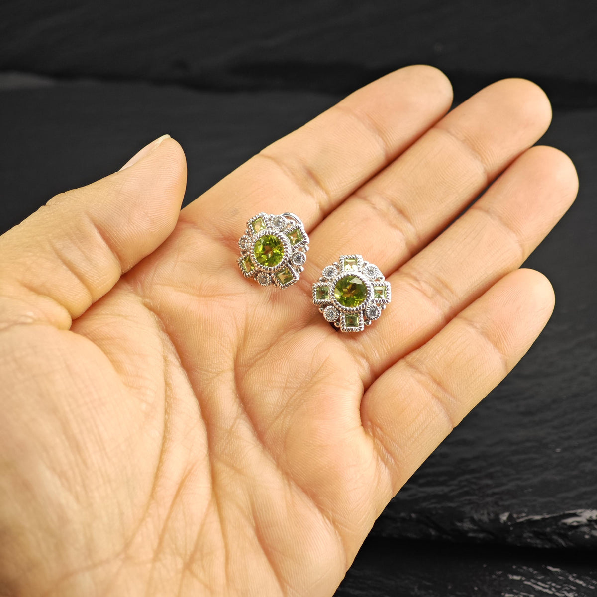 Vintage Judith Ripka Peridot Green CZ Stud Sterling Silver Earrings ER3235