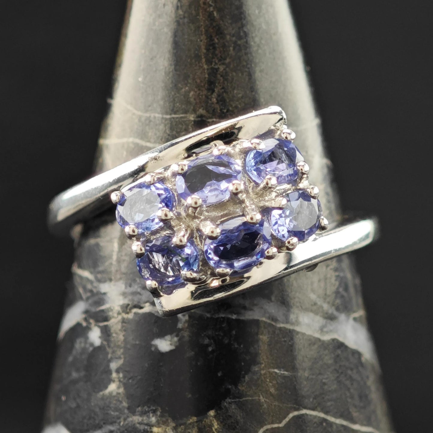 Gemstone Ring Sterling Silver Classic Style Size 8 R6237