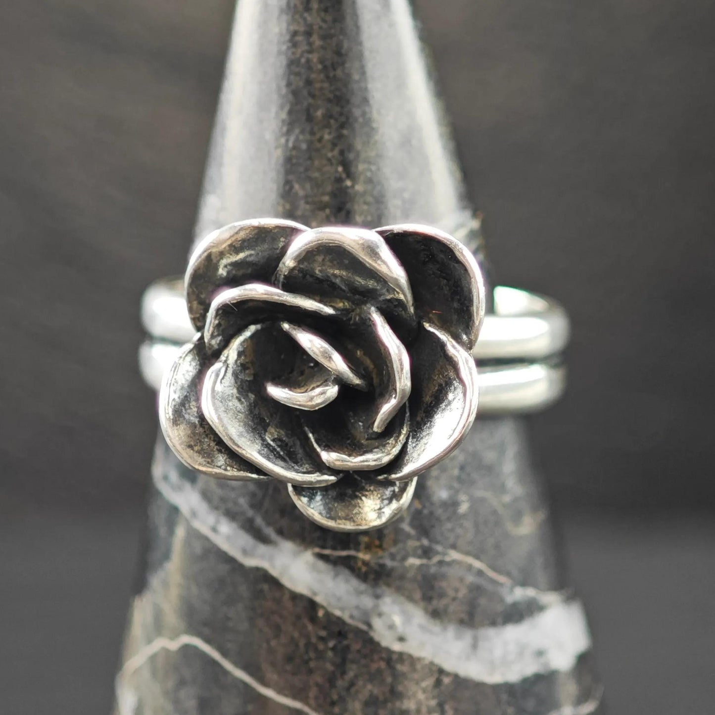 Flower Ring Sterling Silver Silpada Size 8 1/4 R6025