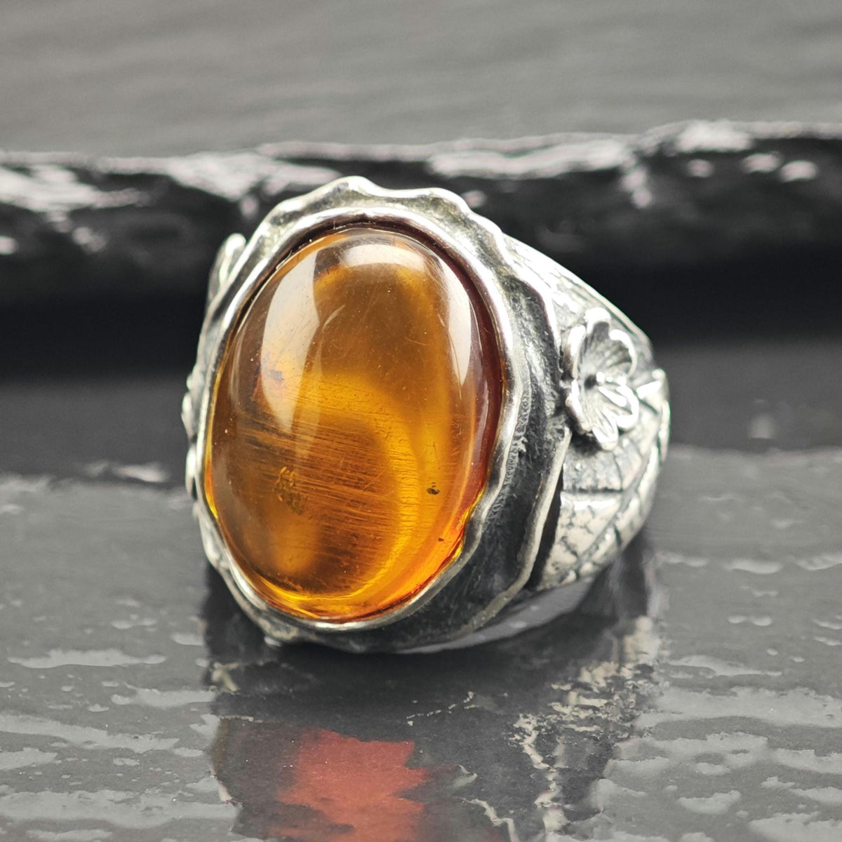 Israel Oval Amber Floral Sterling Silver Ring Sz 6 R6752