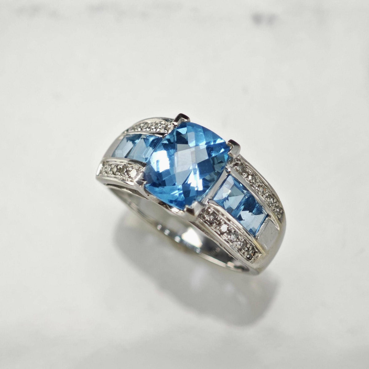 Designer Topaz & Diamond 14K White Gold Ring Sz 7 R6793