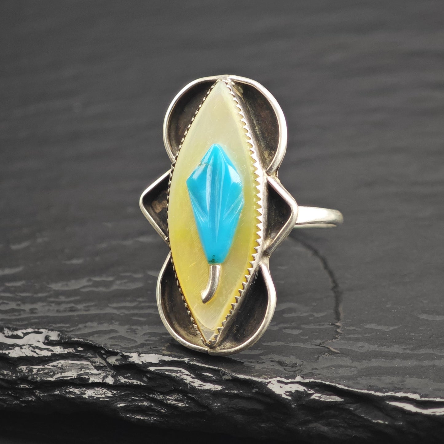 Vintage Native American Carved Turquoise MOP Sterling Silver Ring Sz 8 1/2 R6659