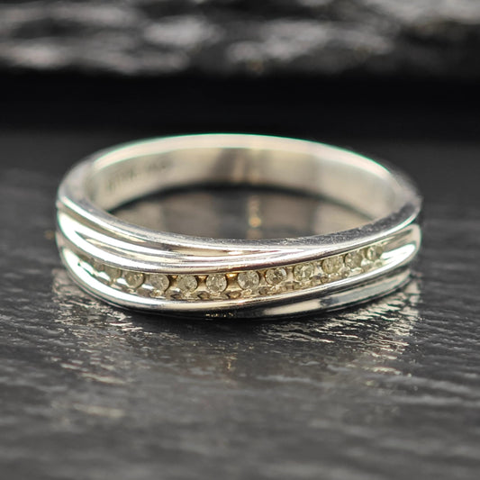 Sterling Silver 13 Diamond Band Ring Minimalist Style Size 7 R6182