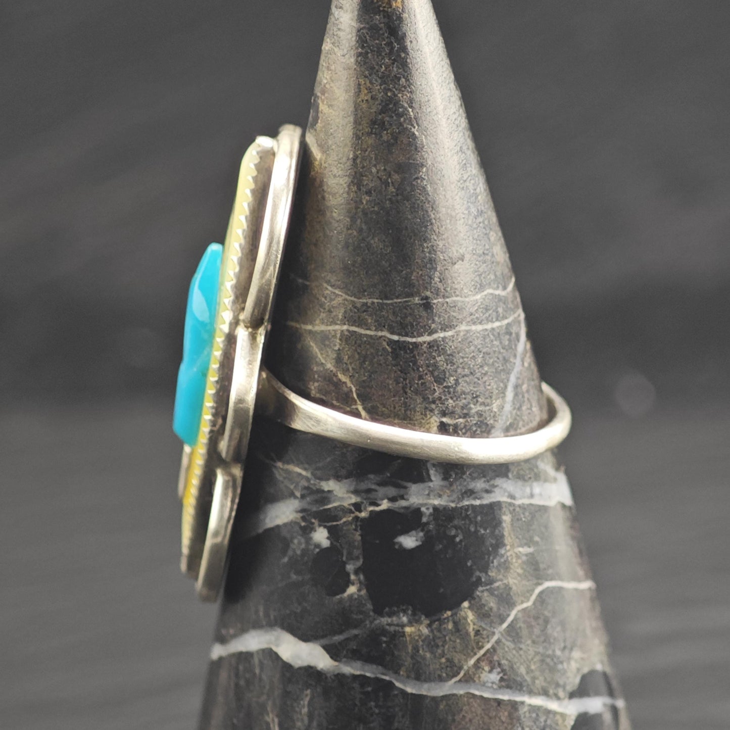 Vintage Native American Carved Turquoise MOP Sterling Silver Ring Sz 8 1/2 R6659