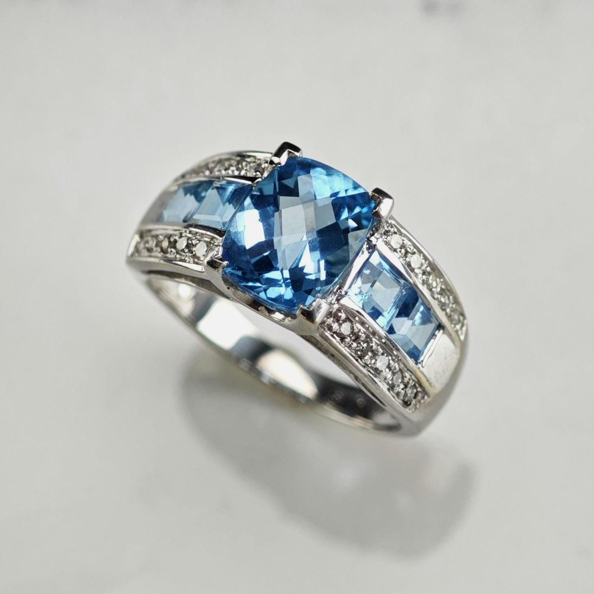 Designer Topaz & Diamond 14K White Gold Ring Sz 7 R6793
